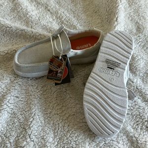 Women’s Size 9, Lamo Paula, White